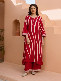 ISHIN - Women Red Rayon Kurta and Palazzo