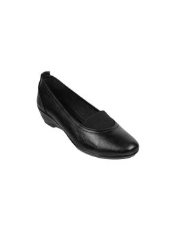 Mochi - Women Black Synthetic Slip On Pumps