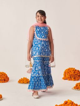 PSPeaches - Girls Printed Regular Gotta Patti Kurta with Sharara & Dupatta (Set of 3)