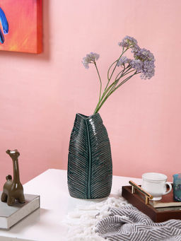 Tayhaa - Green Ivory Leaf Textured Ceramic Leaf Flower Vase