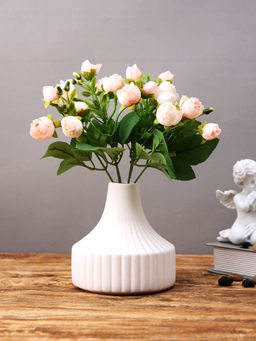 Tayhaa - White Ribbed Textured Ceramic Flower Vase