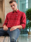 Red color option, Sold out, Currently selected