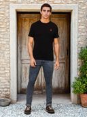 Black color option, Currently selected