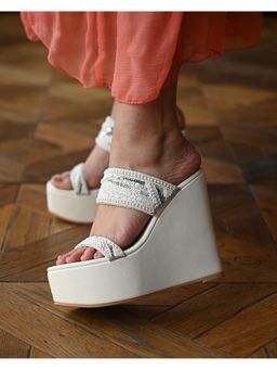 MIRAKI - White Dual Strap Handwork Wedges