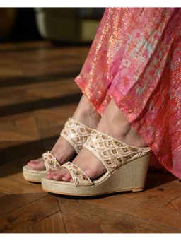 MIRAKI - Cream Jute Handwork Wedge