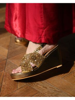 MIRAKI - Gold Handwork Wedge