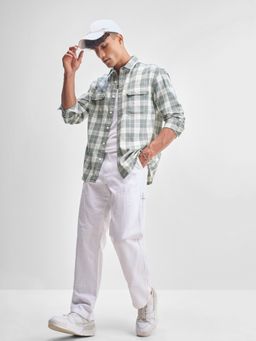 HIGHLANDER - Men Green Cotton Relaxed Fit Shirt