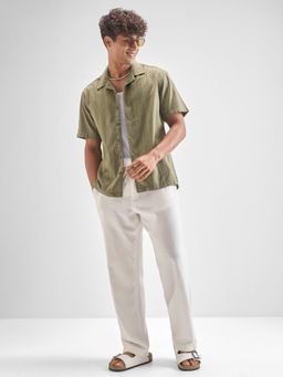 HIGHLANDER - Men Olive Cotton Relaxed Fit Shirt