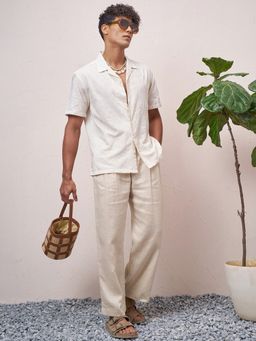 HIGHLANDER - Men Cream Cotton Relaxed Fit Shirt