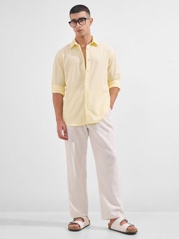HIGHLANDER - Men Yellow Cotton Relaxed Fit Shirt