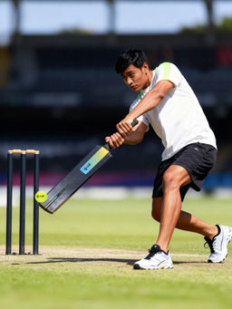 CULT - Cricket BAT Black/YL/BL All Rounder