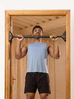 CULT - Pull Up Bar 6th Gen Black