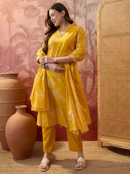 Vastramyaa - Women Yellow Cotton Printed Kurta With Pant & Dupatta