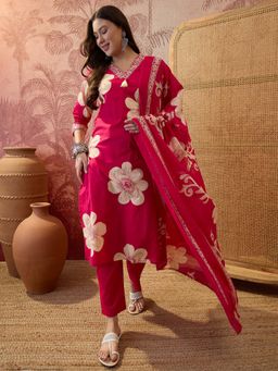 Vastramyaa - Women Magenta Cotton Floral Print Kurta With Pant & Dupatta