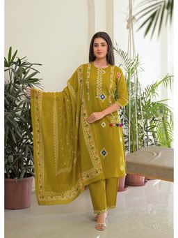 Vastramyaa - Women Green Yellow Pure Cotton Kurta With Pant & Dupatta