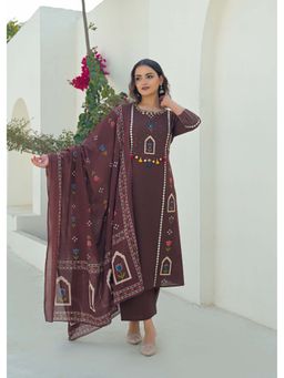 Vastramyaa - Women Brown Printed Kurta With Pant & Dupatta