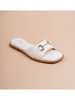 VANSON - White Brownie Hardware Flats
