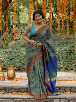 Suta - Women's Green Woven Saree