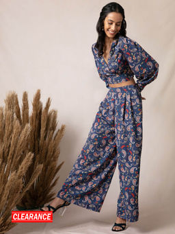 Twenty Dresses by Nykaa Fashion - Blue Printed V Neck Crop Top