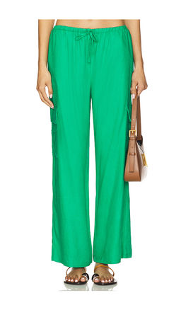 BEACH RIOT - Amara Pant