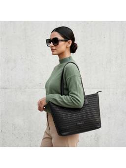 Metro - Black Women's Handbag