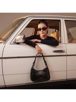 Metro - Black Women's Handbag