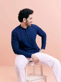 KISAH - Men Blue Textured Denim Short Kurta