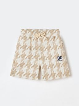 Blue Giraffe - Boys Beige Houndstooth Regular Fit Mid Rise Shorts