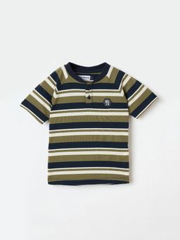 Blue Giraffe - Boys Olive Horizontal Henley Neck Regular Fit T-Shirt