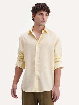 Rare Rabbit - Men Yellow Regular Fit Solid Linen Shirt
