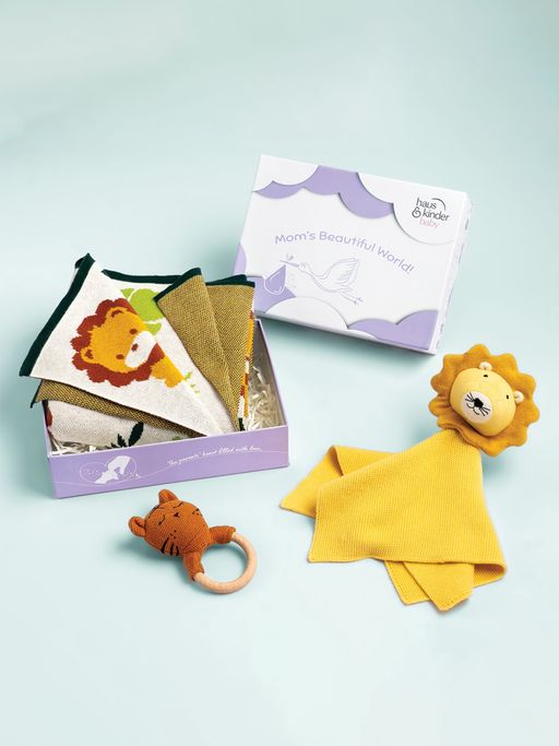 Haus & Kinder Jungle Party Baby Shower Gift Box - Set of 3 -Blanket, Rattle, Cuddle Cloth