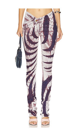 Masha Popova - V Cut Skinny