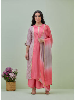 GRASS & SUNSHINE - Pink Kurta and pant with Ombre Dupatta (Set of 3)