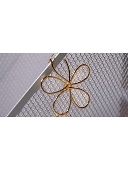 Vosgi - Gold Finite Flower Earrings