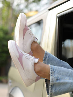 SLASH O - White Sneakers
