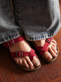 SLASH O - Zeta - Red Casual Flat Sandals