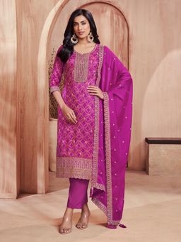 Seerat - Magenta Viscose Three Fourth Sleeves Kurta With Pant & Dupatta