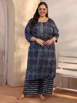 Extra love by Libas - Plus Size Women Cotton Blend Three Fourth Sleeves Kurta With Palazzo