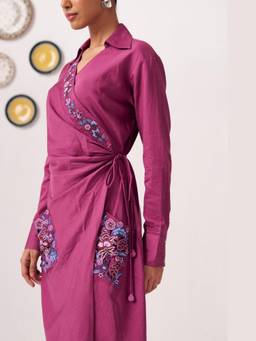 Western Era - Neyona Embroidered Wrap Dress with Patch Pockets