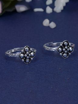 Praavy - 925 Oxidised Silver Flower Round Tribal Adjustable Toe Ring
