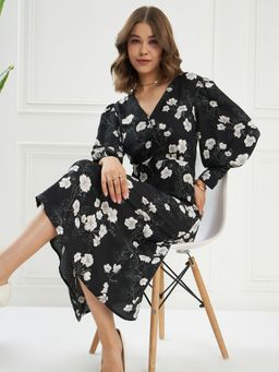 KASSUALLY - Black White V-Neck A-Line Midi Dress