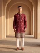 Maroon color option, Currently selected