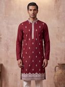 Maroon color option, Currently selected