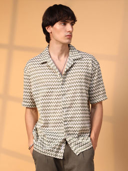 Campus Sutra - Mens Olive Green and Powder White Chevron-Striped Oversized Shirt