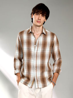 Campus Sutra - Mens Chocolate Brown and Cream White Ombre Buffalo Check Shirt