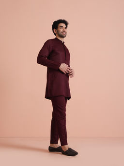 KISAH - Maroon Poly Silk Solid Mid Kurta with Pant