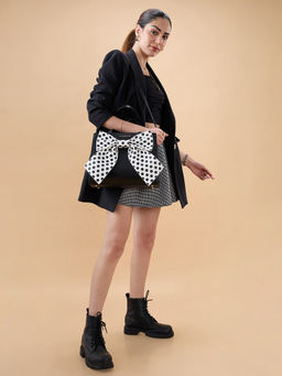 Caprese - Black Solid Faux Leather Handbag with Detachable Strap (Medium)