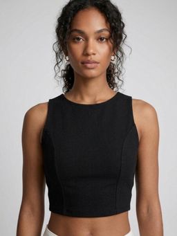 ANVI Be Yourself - Black Solid Woven Fitted Top