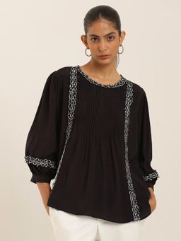 Label Ritu Kumar - Black Solid Viscose Blend Regular Top