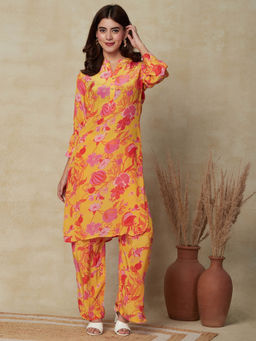 FASHOR - Floral Printed Straight Fit Kurta with Pant - Yellow (Set of 2)
